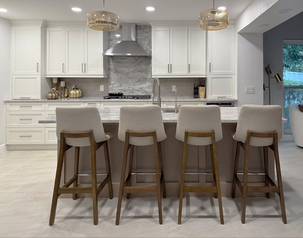 Large kitchen with island