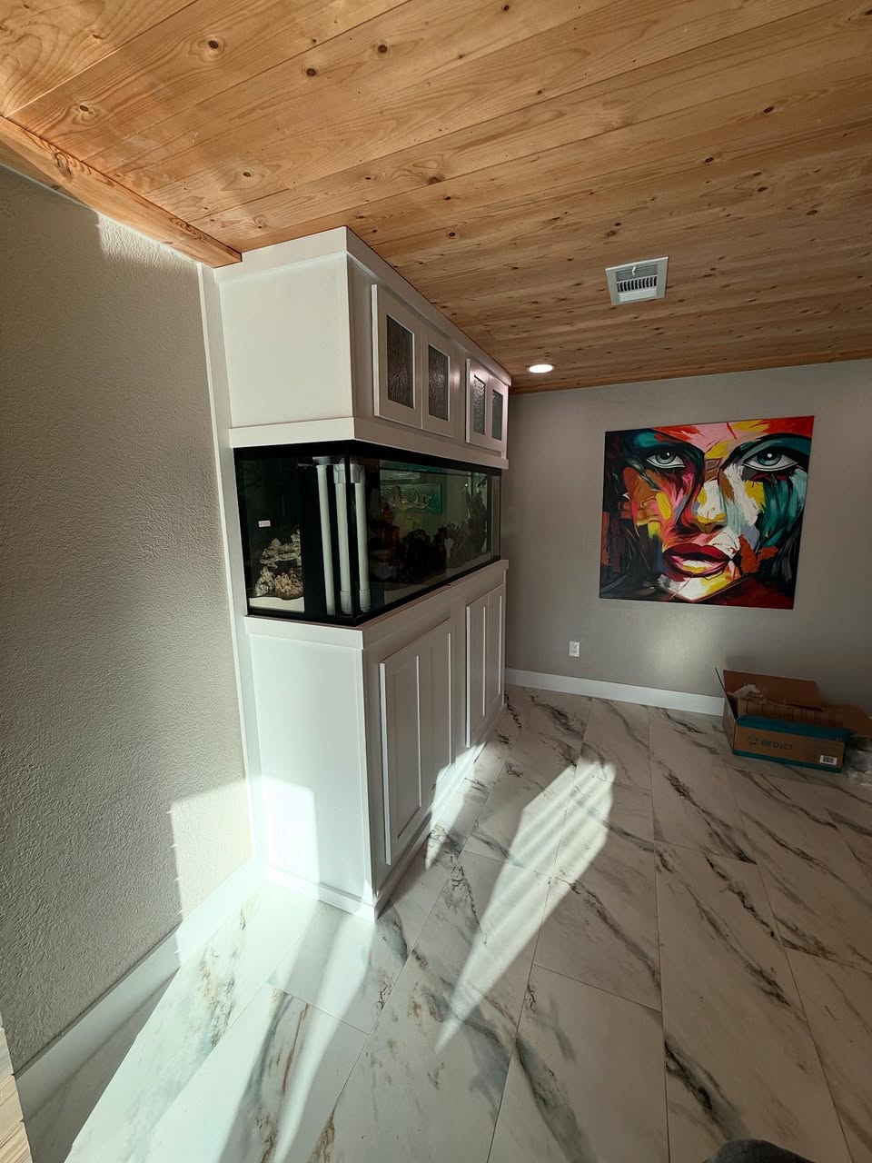 Built-in aquarium cabinet